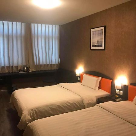 7Days Inn West Liaoyang Road Carrefour Thanh Đảo Ngoại thất bức ảnh