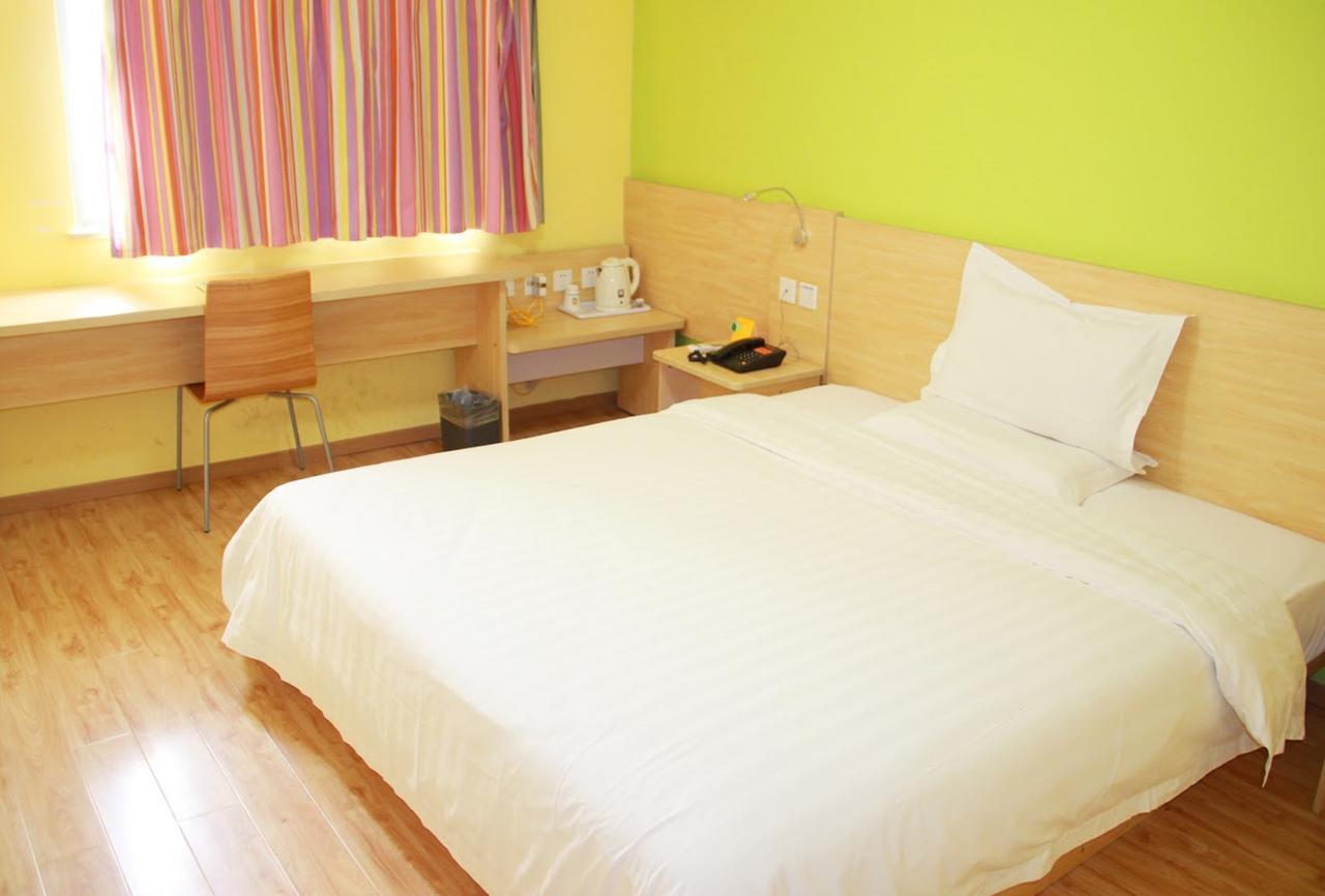 7Days Inn West Liaoyang Road Carrefour Thanh Đảo Ngoại thất bức ảnh