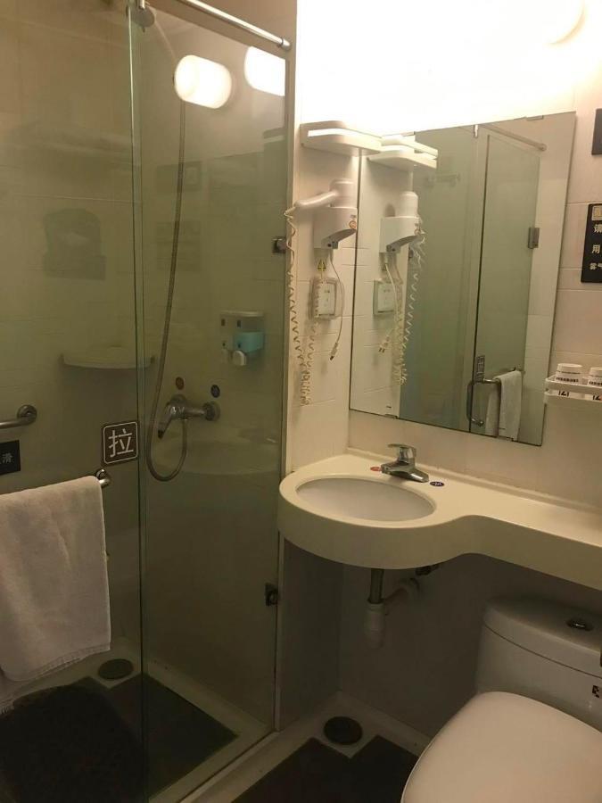 7Days Inn West Liaoyang Road Carrefour Thanh Đảo Ngoại thất bức ảnh